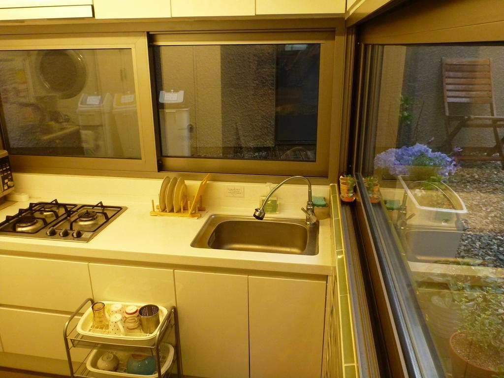 Inside Busan Hostel Экстерьер фото