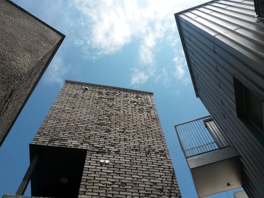 Inside Busan Hostel Экстерьер фото
