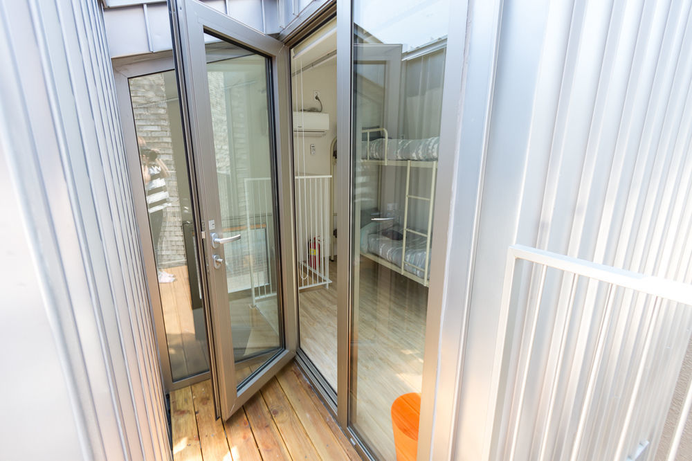 Inside Busan Hostel Экстерьер фото