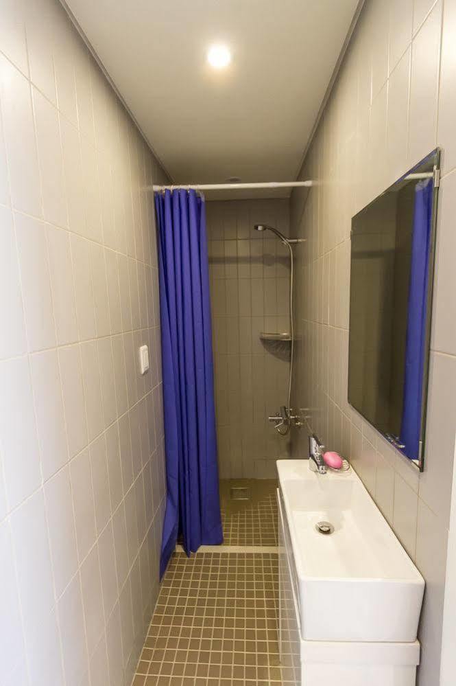 Inside Busan Hostel Экстерьер фото